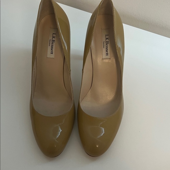 LK Bennett Tan Patent Leather Heels size 39 - Picture 1 of 3